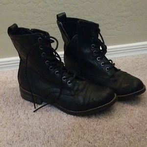 Madden girl boots pre-loved